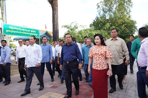 Lãnh đạo Đảng Nhân dân Campuchia bỏ phiếu bầu cử Quốc hội khóa VII
